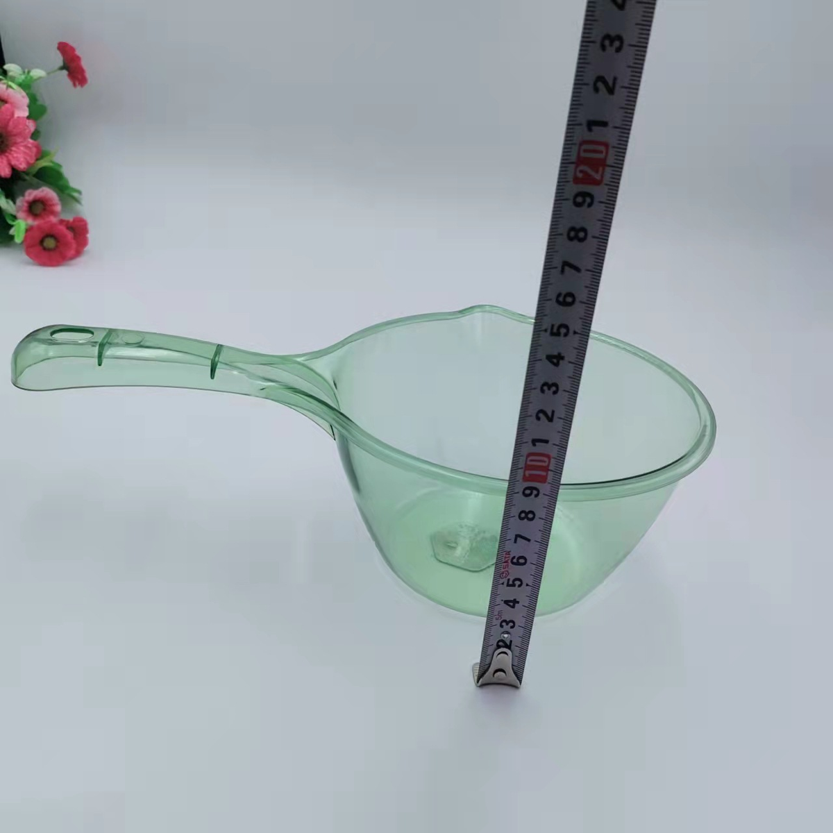 Factory supply plastic transparent water scoop can be hung water scoop thick not easy to break Crystal Scoop