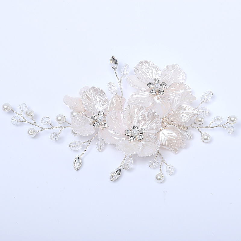 Handmade pearl flower hair clip