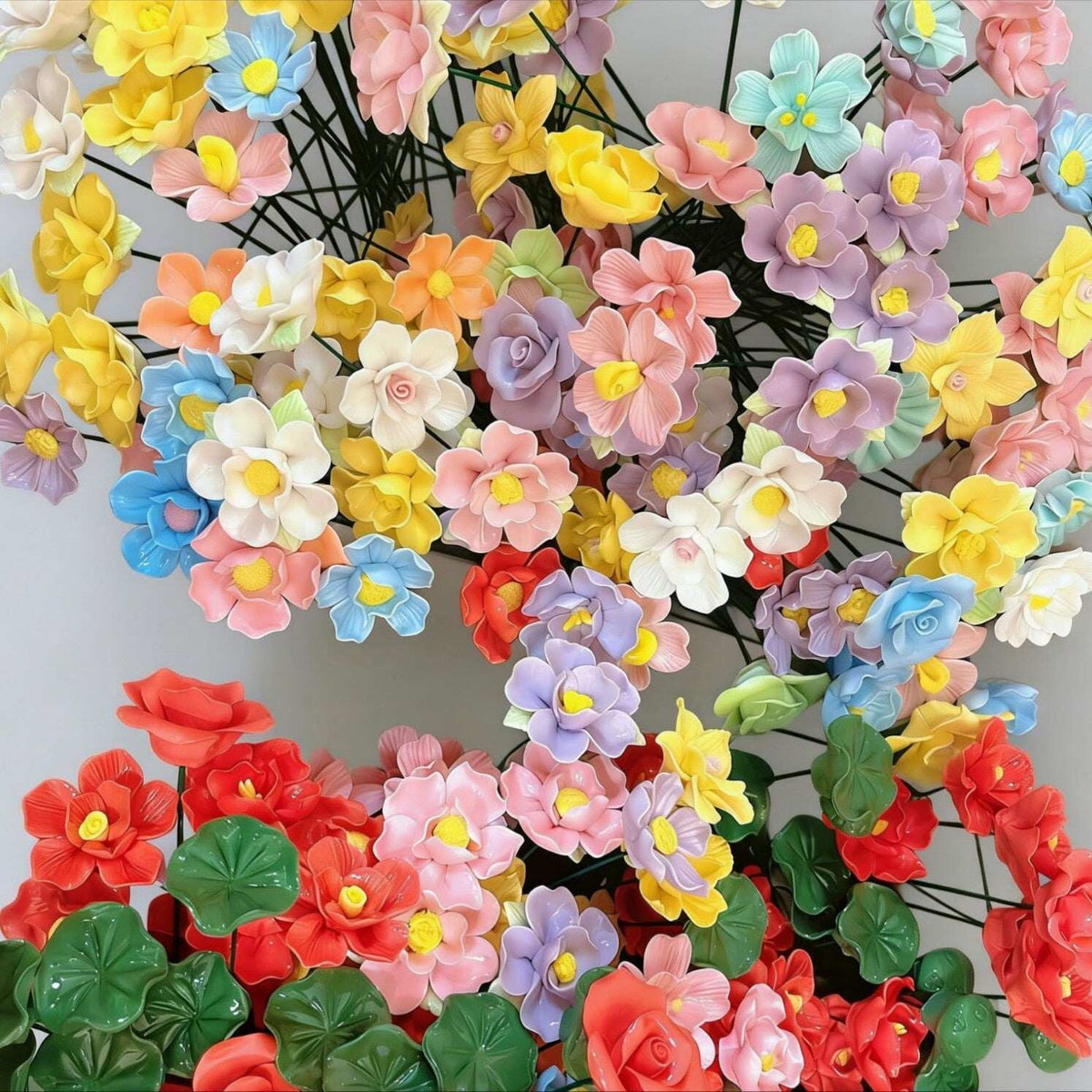 Jingdezhen ceramic flower desktop ornaments, preserved flower bouquets, creative decorations, cross-border shipping available, labeling service available, simulated ceramic flowers.